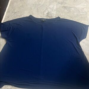 Liz Claiborne Navy Short Sleeve Tee